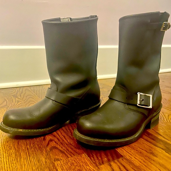 Frye Veronica Short Boots - Picture 1 of 3